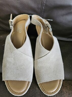 Franco Sarto Beige Suede Open-Toe Slingback 9.5 Sandals